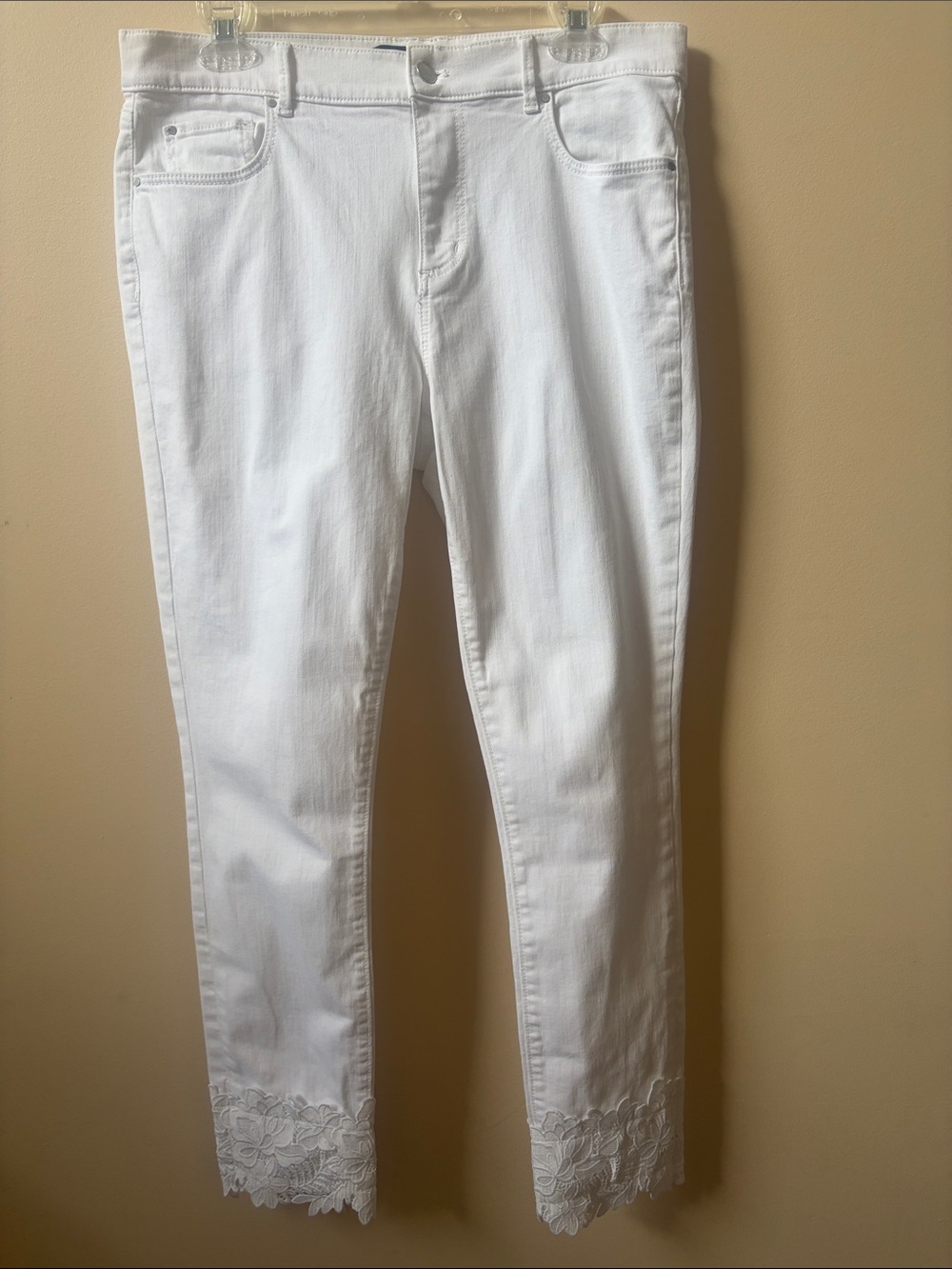 Ann Taylor White Cropped Jeans with Lace Hem